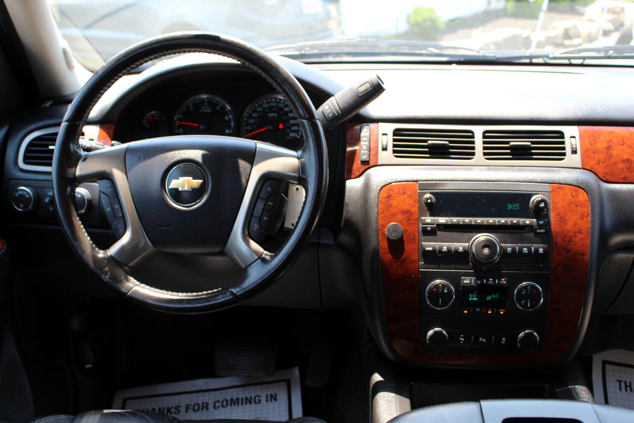 2013 Chevrolet Tahoe LT photo 14