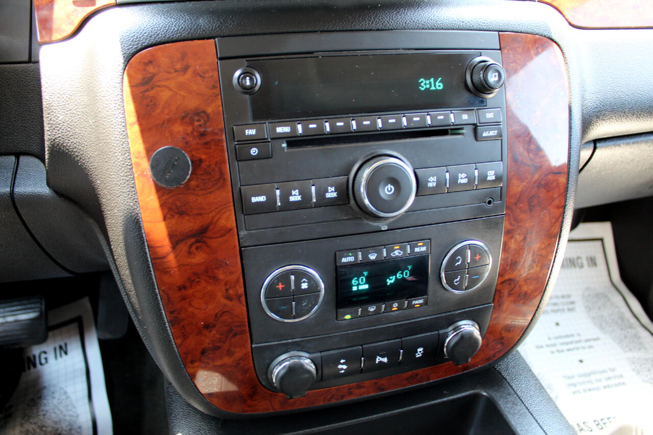2013 Chevrolet Tahoe LT photo 19