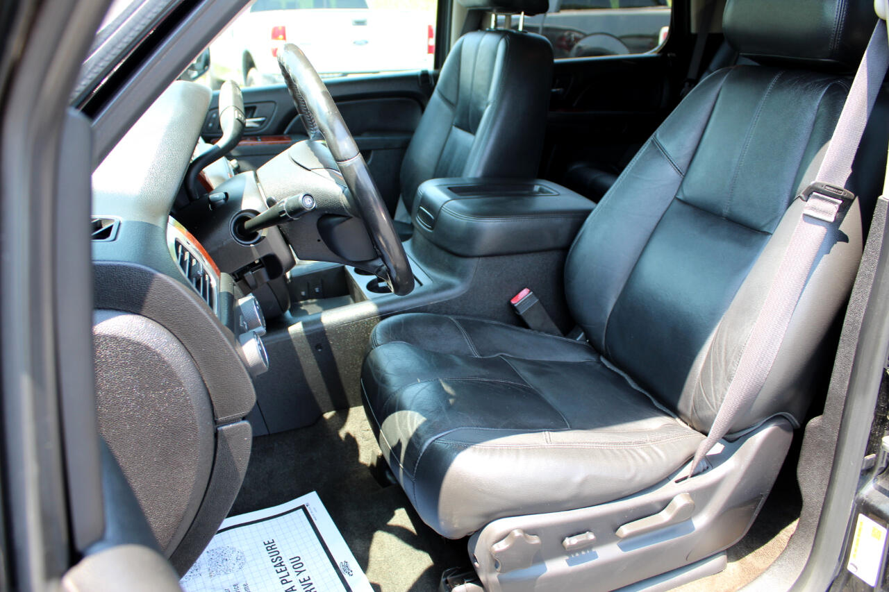 2013 Chevrolet Tahoe LT photo 21