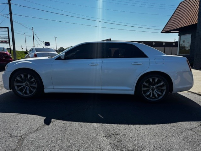 Chrysler 300 4dr Sdn 300S RWD 2014 Chrysler 300 4dr Sdn 300S RWD 2014