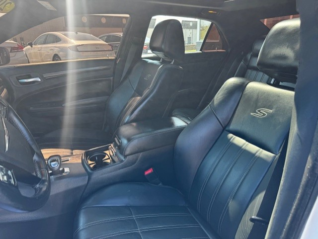 Chrysler 300 4dr Sdn 300S RWD 2014 Chrysler 300 4dr Sdn 300S RWD 2014