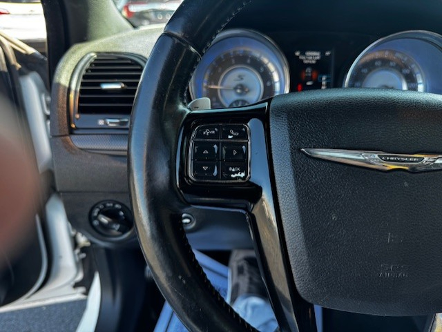 Chrysler 300 4dr Sdn 300S RWD 2014 Chrysler 300 4dr Sdn 300S RWD 2014