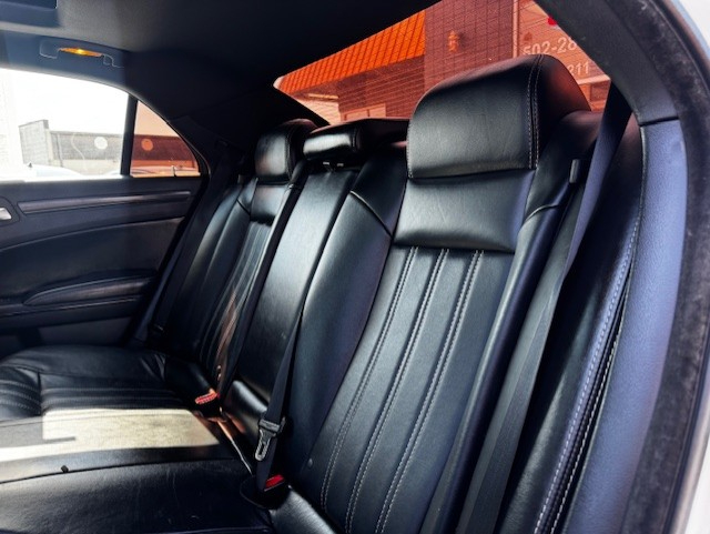 Chrysler 300 4dr Sdn 300S RWD 2014 Chrysler 300 4dr Sdn 300S RWD 2014