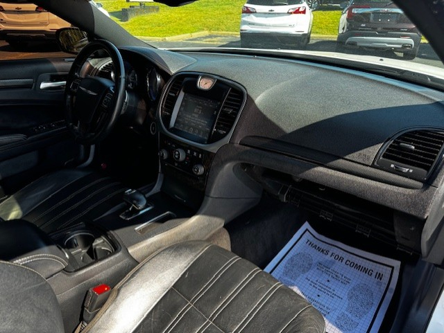 Chrysler 300 4dr Sdn 300S RWD 2014 Chrysler 300 4dr Sdn 300S RWD 2014