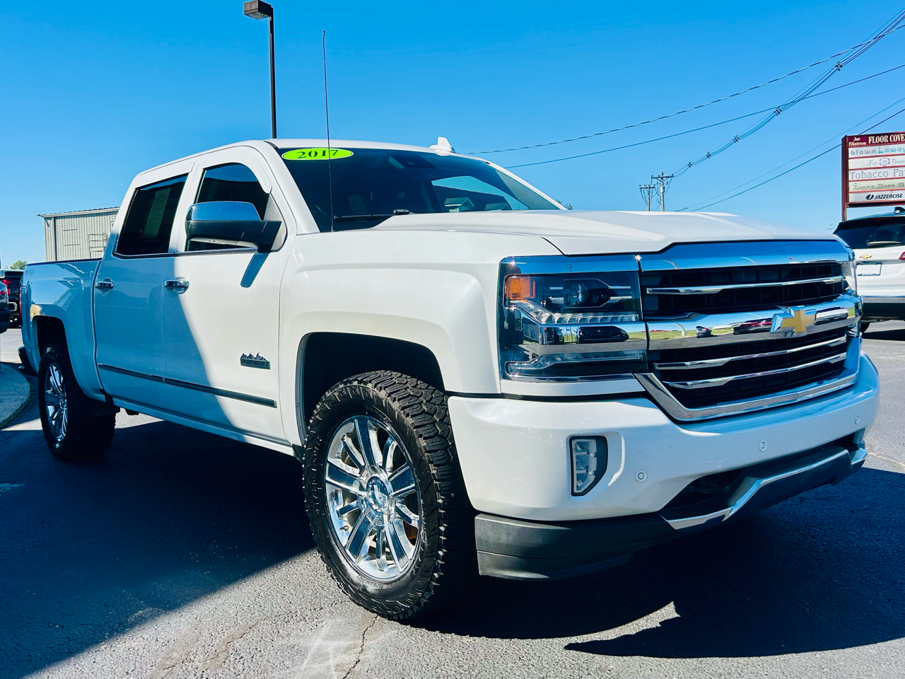 Chevrolet Silverado 1500 4WD Crew Cab 143.5" High Country 2017 Chevrolet Silverado 1500 4WD Crew Cab 143.5" High Country 2017