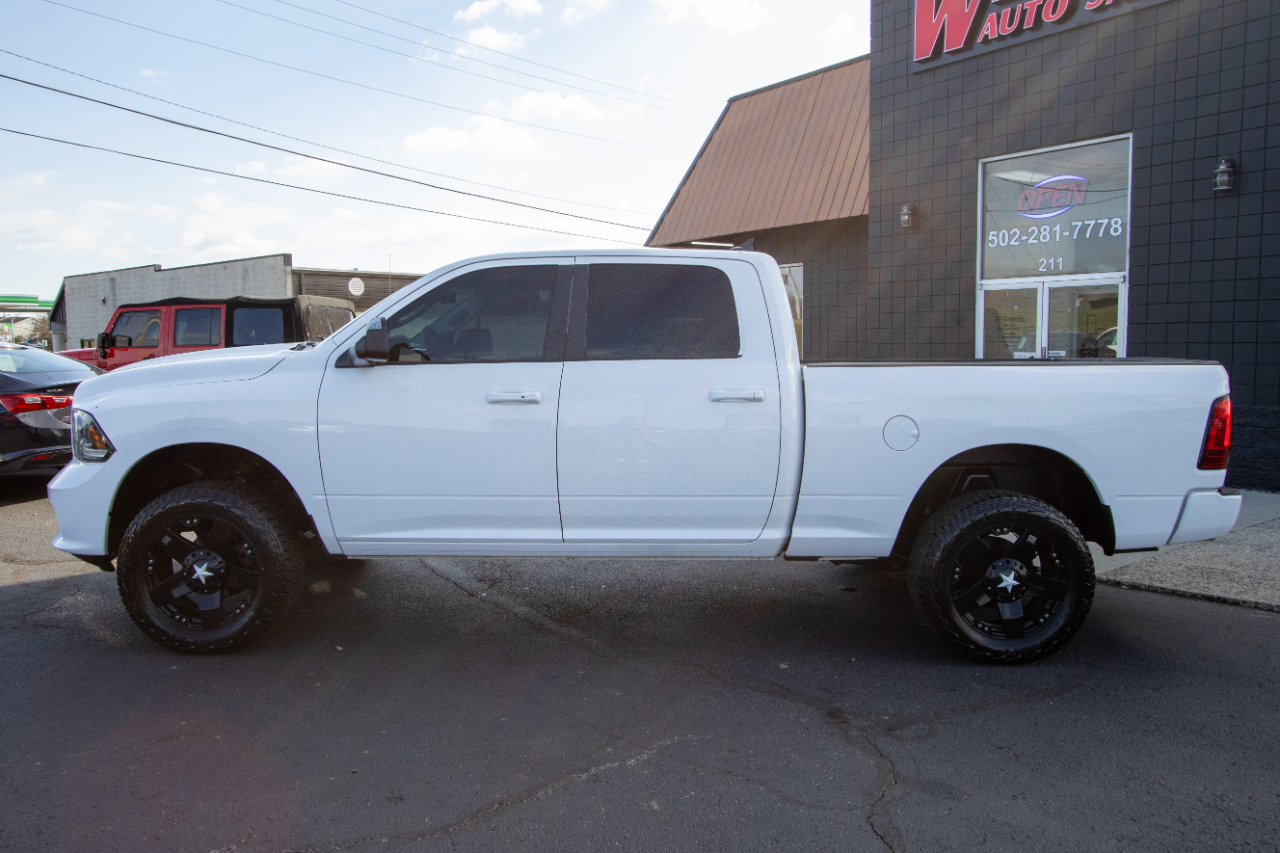 RAM 1500 4WD Crew Cab 149" Sport 2015