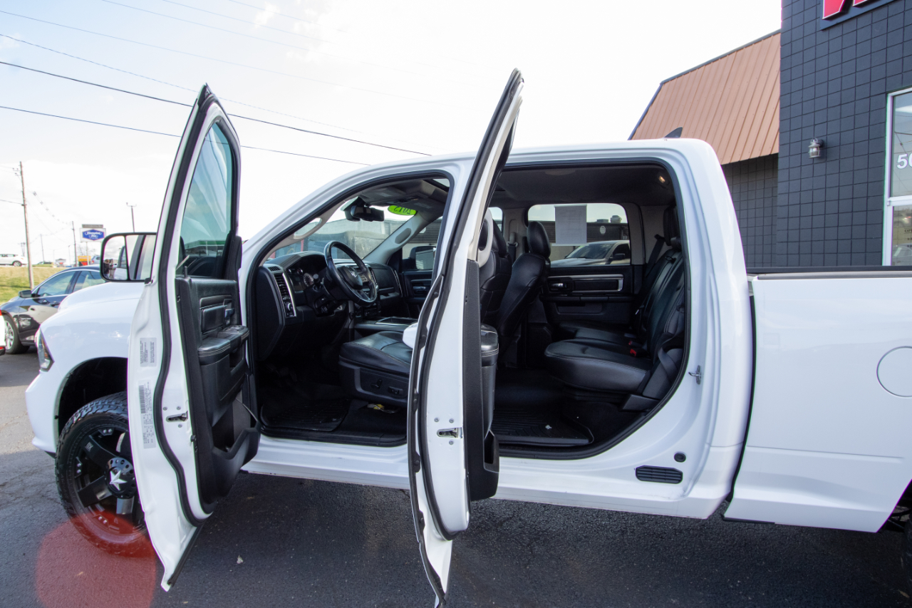 RAM 1500 4WD Crew Cab 149" Sport 2015