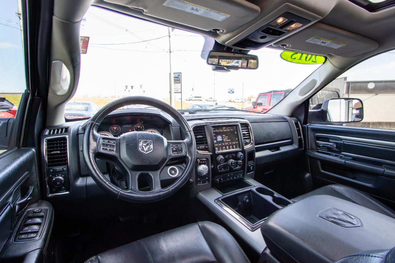 RAM 1500 4WD Crew Cab 149" Sport 2015