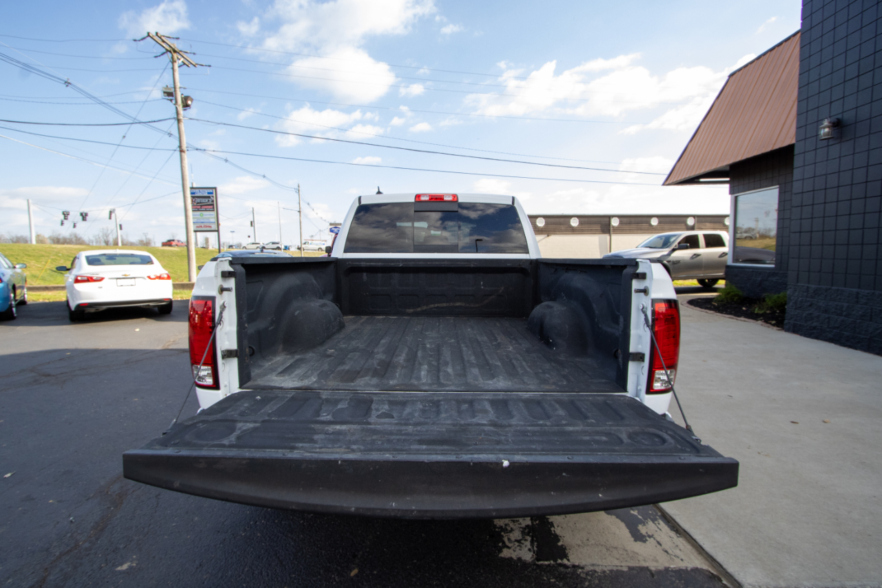 RAM 1500 4WD Crew Cab 149" Sport 2015