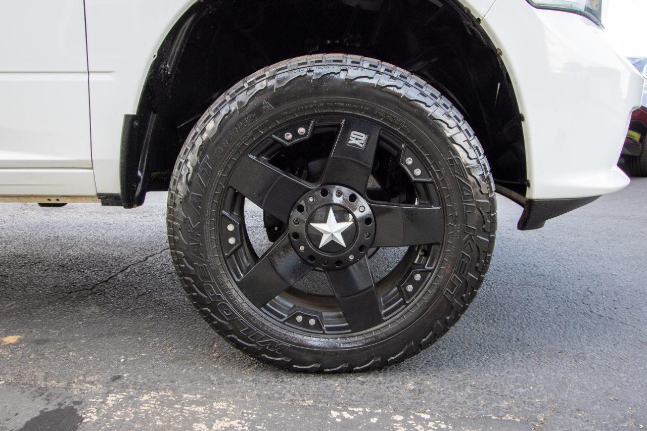 RAM 1500 4WD Crew Cab 149" Sport 2015