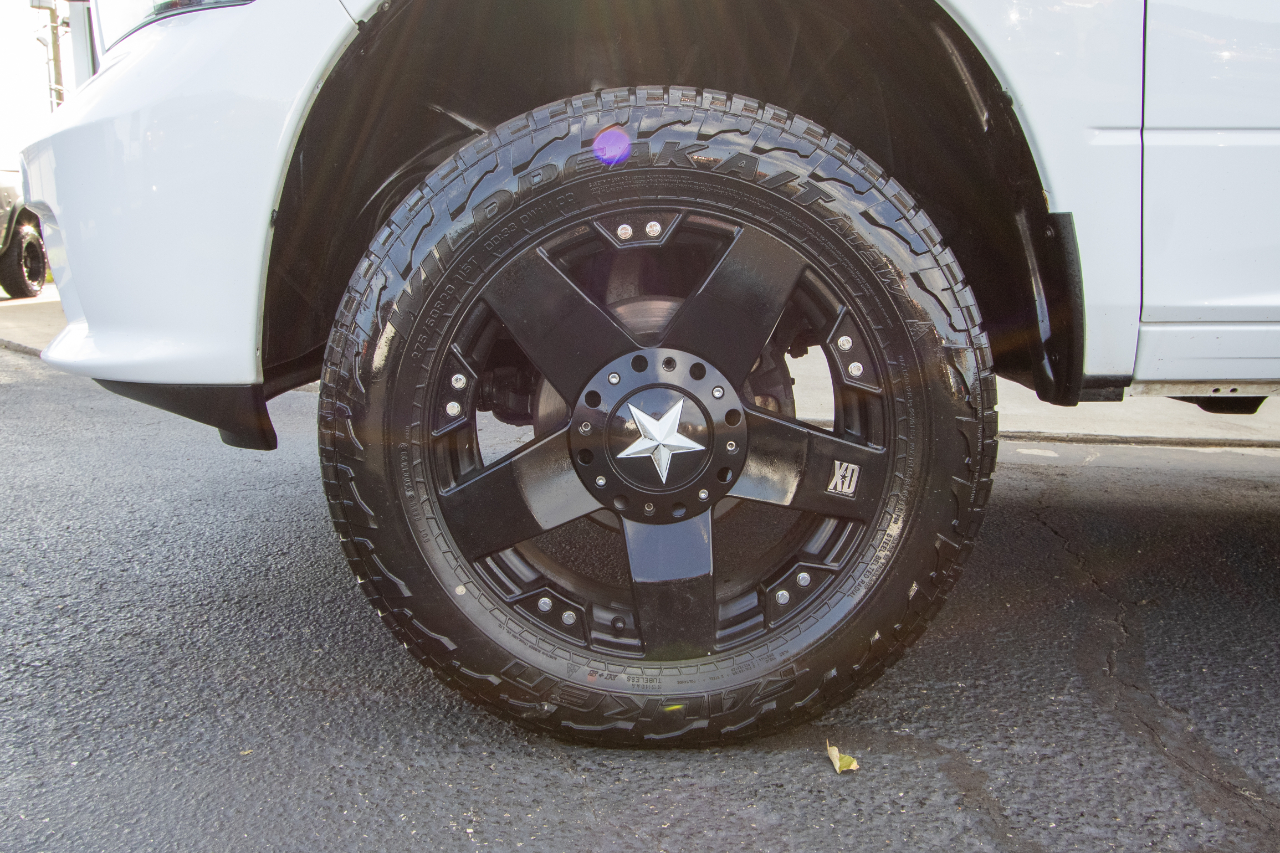 RAM 1500 4WD Crew Cab 149" Sport 2015