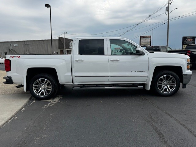 Chevrolet Silverado 1500 4WD Crew Cab 143.5" LT w/1LT 2015 Chevrolet Silverado 1500 4WD Crew Cab 143.5" LT w/1LT 2015