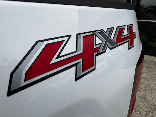 Chevrolet Silverado 1500 4WD Crew Cab 143.5" LT w/1LT 2015 Chevrolet Silverado 1500 4WD Crew Cab 143.5" LT w/1LT 2015