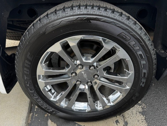 Chevrolet Silverado 1500 4WD Crew Cab 143.5" LT w/1LT 2015 Chevrolet Silverado 1500 4WD Crew Cab 143.5" LT w/1LT 2015