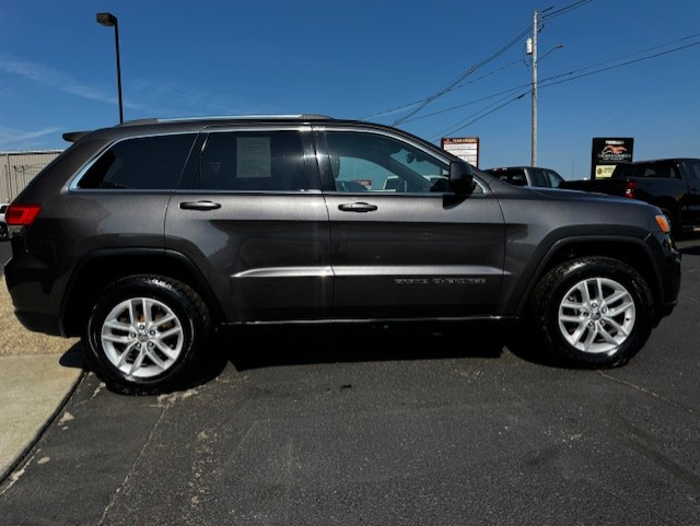Jeep Grand Cherokee Laredo 4x4 2017 Jeep Grand Cherokee Laredo 4x4 2017