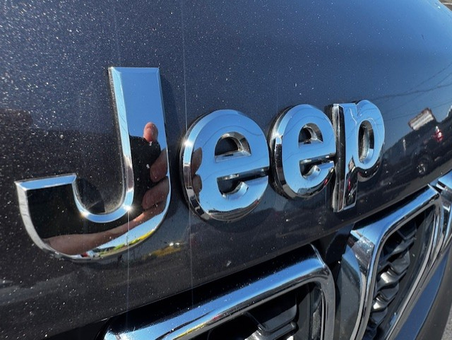 Jeep Grand Cherokee Laredo 4x4 2017 Jeep Grand Cherokee Laredo 4x4 2017