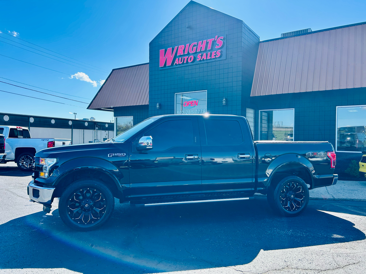 Ford F-150 4WD SuperCrew 145" Lariat 2016 Ford F-150 4WD SuperCrew 145" Lariat 2016