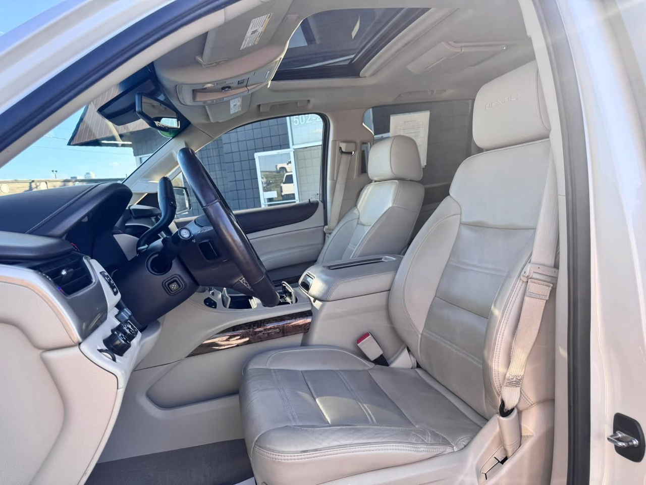 GMC Yukon XL 4WD 4dr Denali 2015 GMC Yukon XL 4WD 4dr Denali 2015