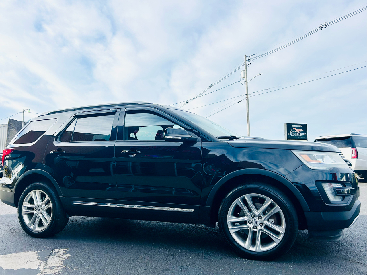 Ford Explorer XLT 4WD 2017 Ford Explorer XLT 4WD 2017