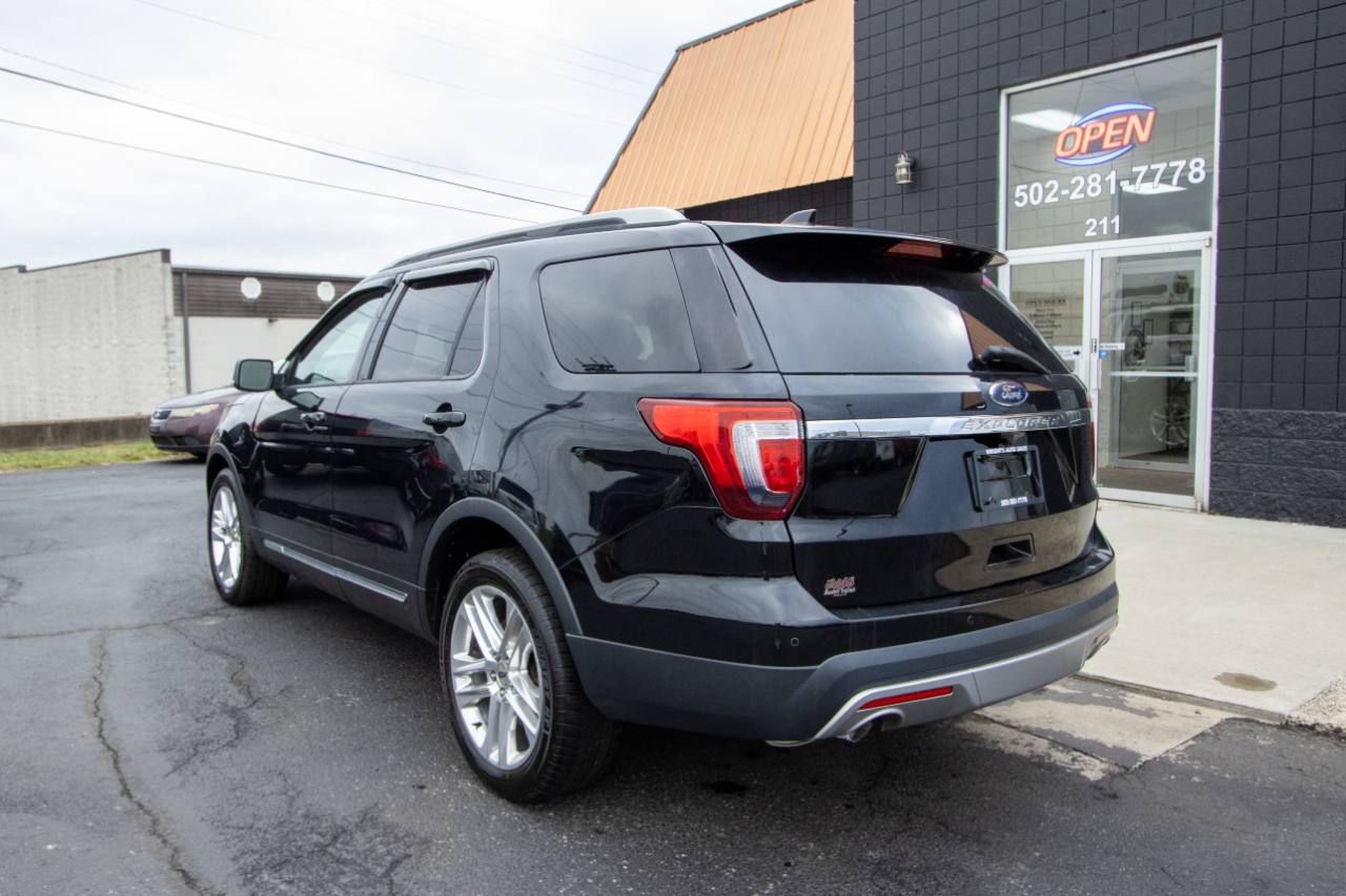 Ford Explorer XLT 4WD 2017