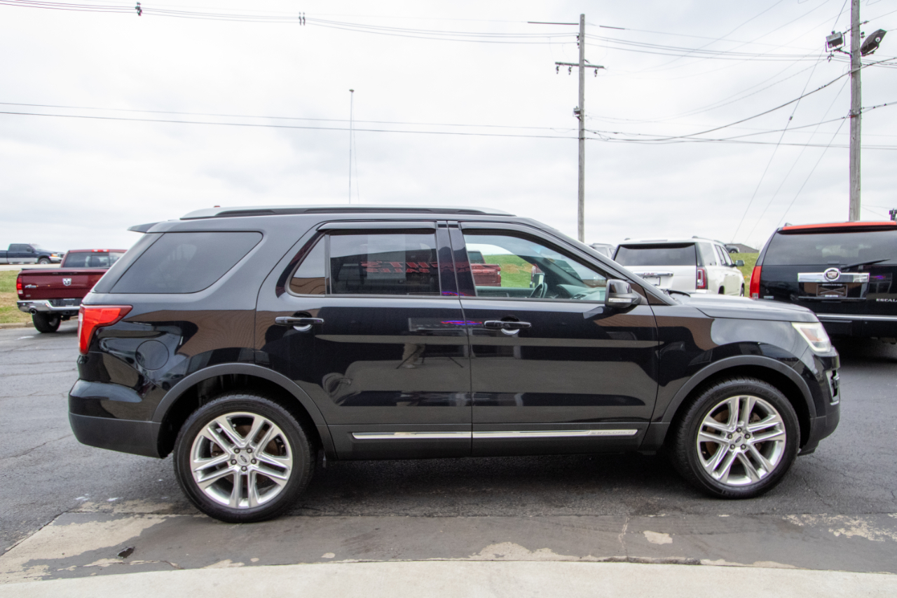 Ford Explorer XLT 4WD 2017
