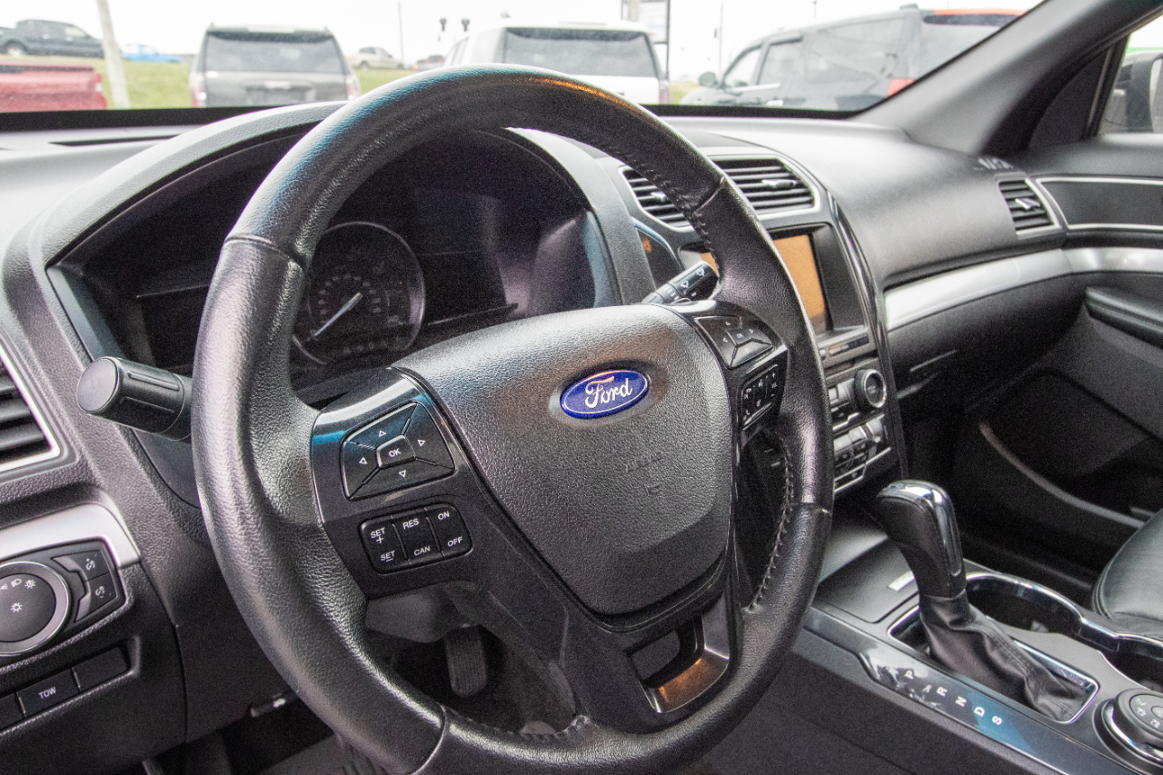 Ford Explorer XLT 4WD 2017