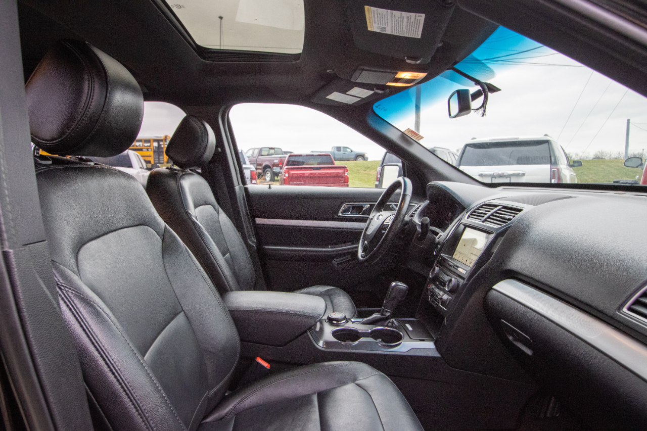 Ford Explorer XLT 4WD 2017