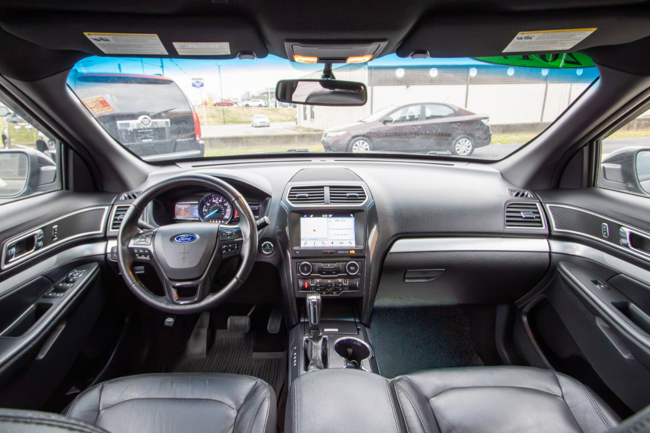 Ford Explorer XLT 4WD 2017