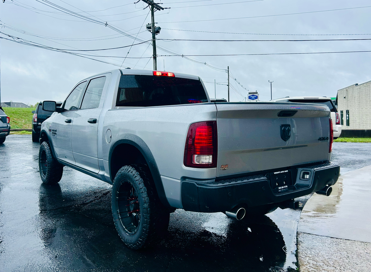 RAM 1500 Classic Warlock 4x4 Crew Cab 5'7" Box 2021 RAM 1500 Classic Warlock 4x4 Crew Cab 5'7" Box 2021