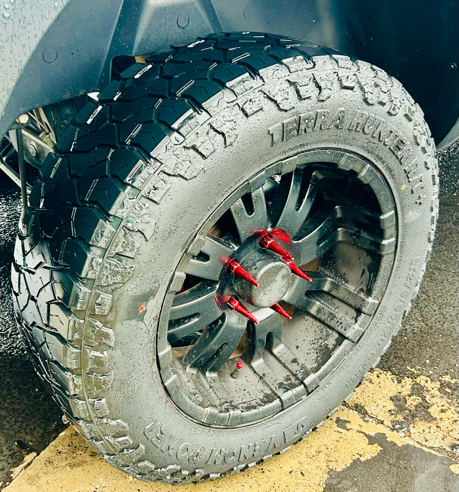 RAM 1500 Classic Warlock 4x4 Crew Cab 5'7" Box 2021 RAM 1500 Classic Warlock 4x4 Crew Cab 5'7" Box 2021