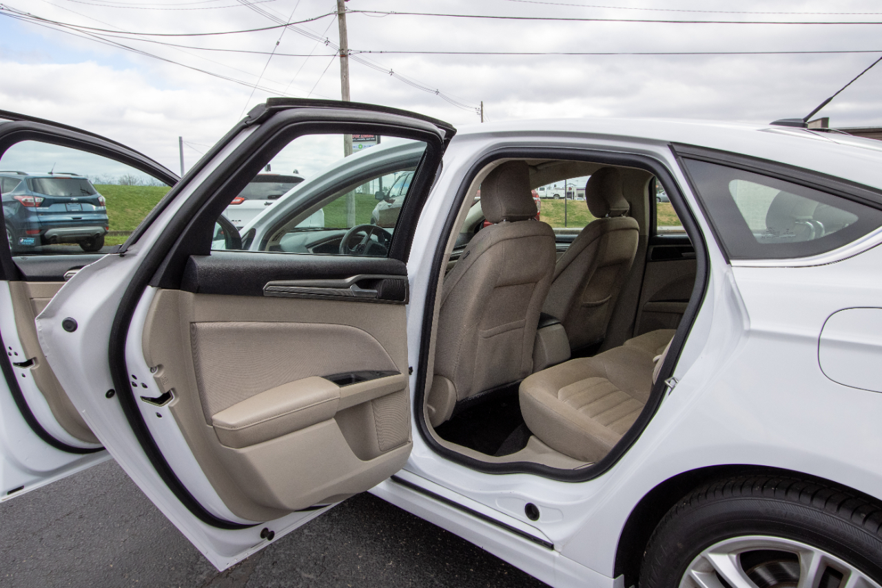 Ford Fusion SE FWD 2018