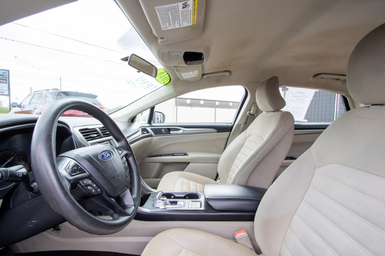 Ford Fusion SE FWD 2018