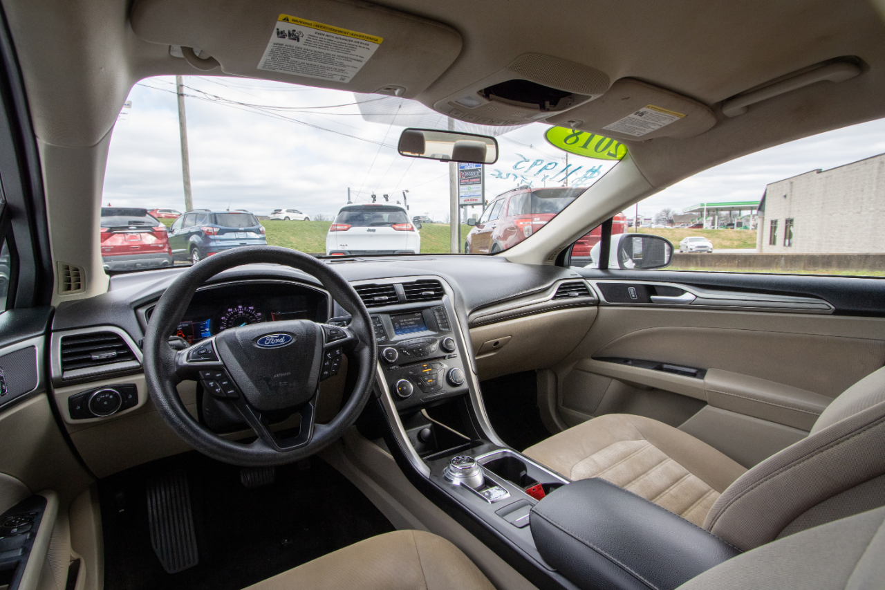 Ford Fusion SE FWD 2018