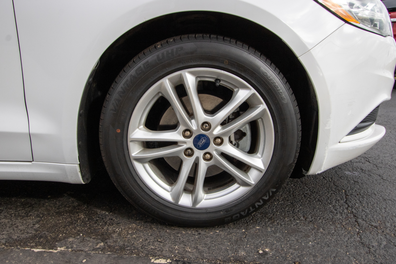 Ford Fusion SE FWD 2018