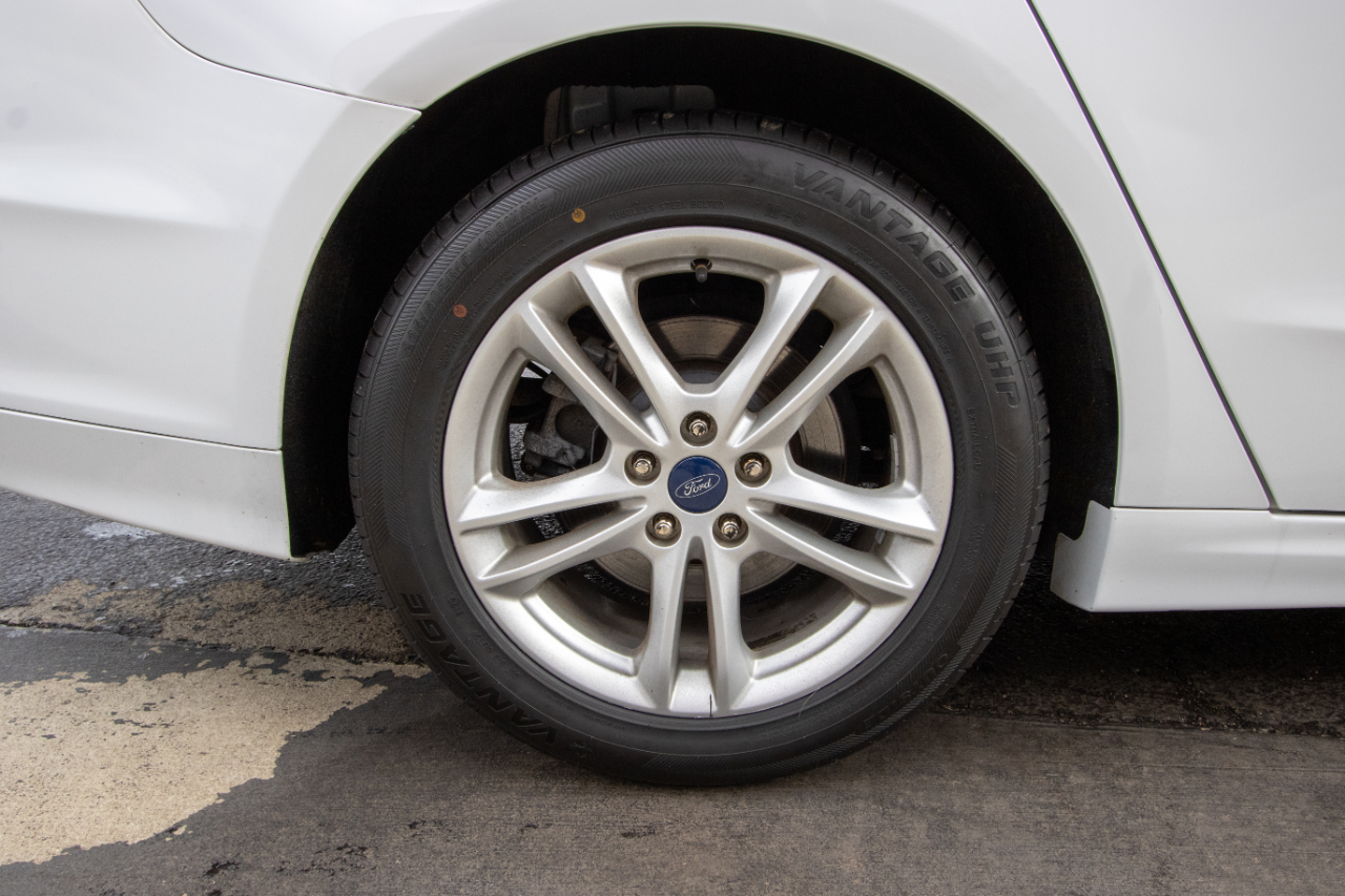 Ford Fusion SE FWD 2018