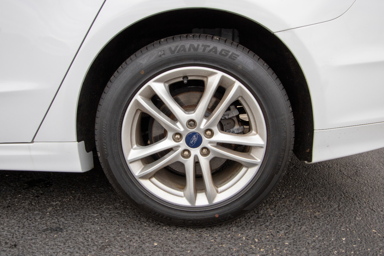 Ford Fusion SE FWD 2018