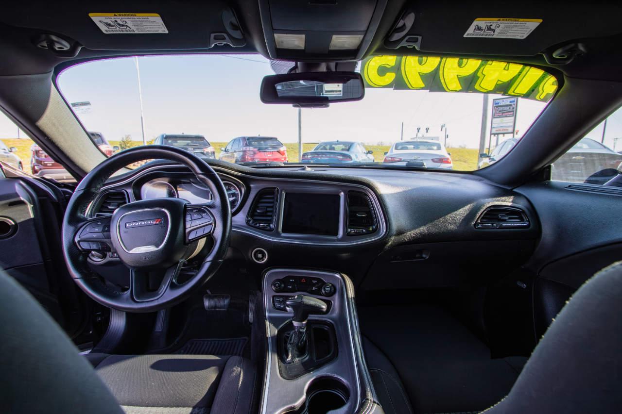 Dodge Challenger SXT Coupe 2017