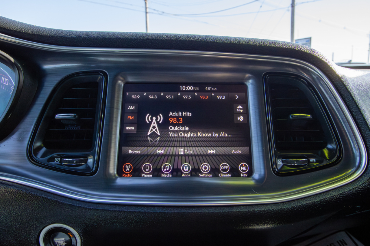 Dodge Challenger SXT Coupe 2017