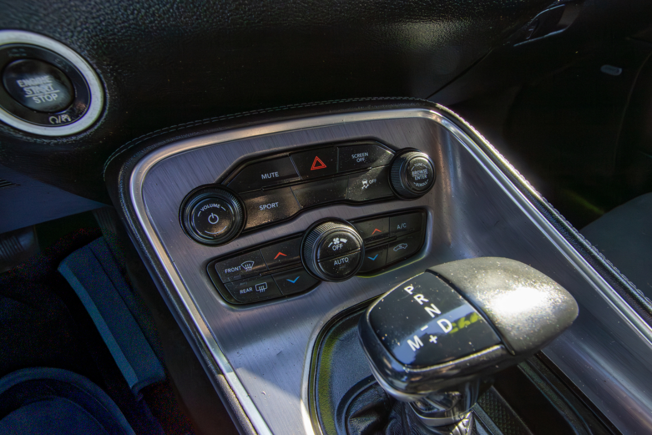 Dodge Challenger SXT Coupe 2017