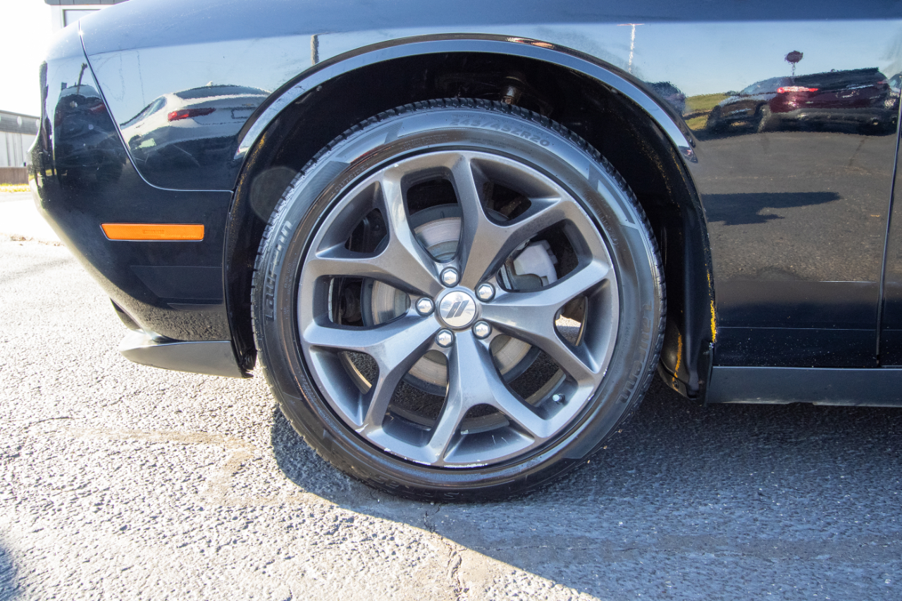 Dodge Challenger SXT Coupe 2017