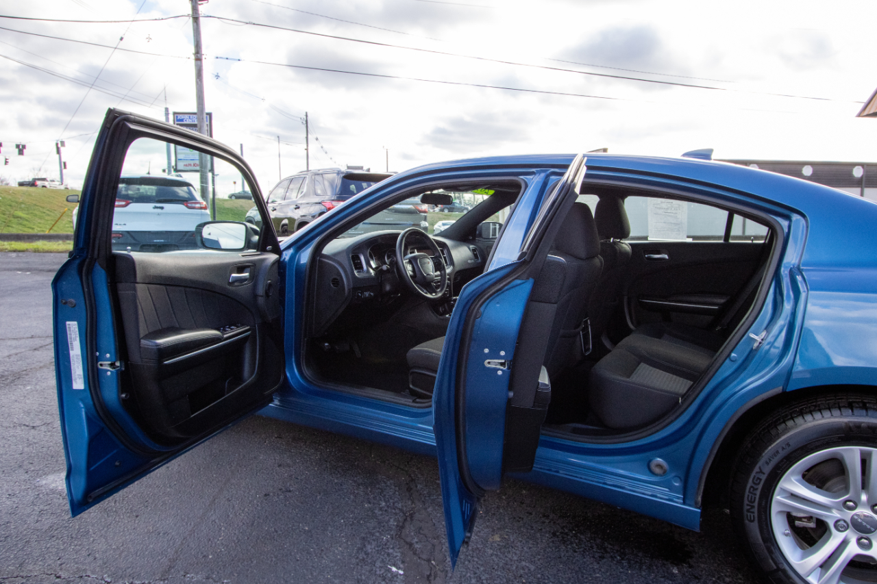 Dodge Charger SXT Plus 4D Sedan 2023