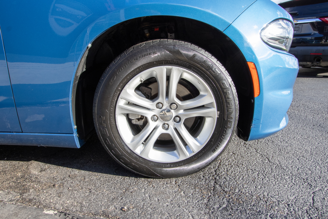 Dodge Charger SXT Plus 4D Sedan 2023