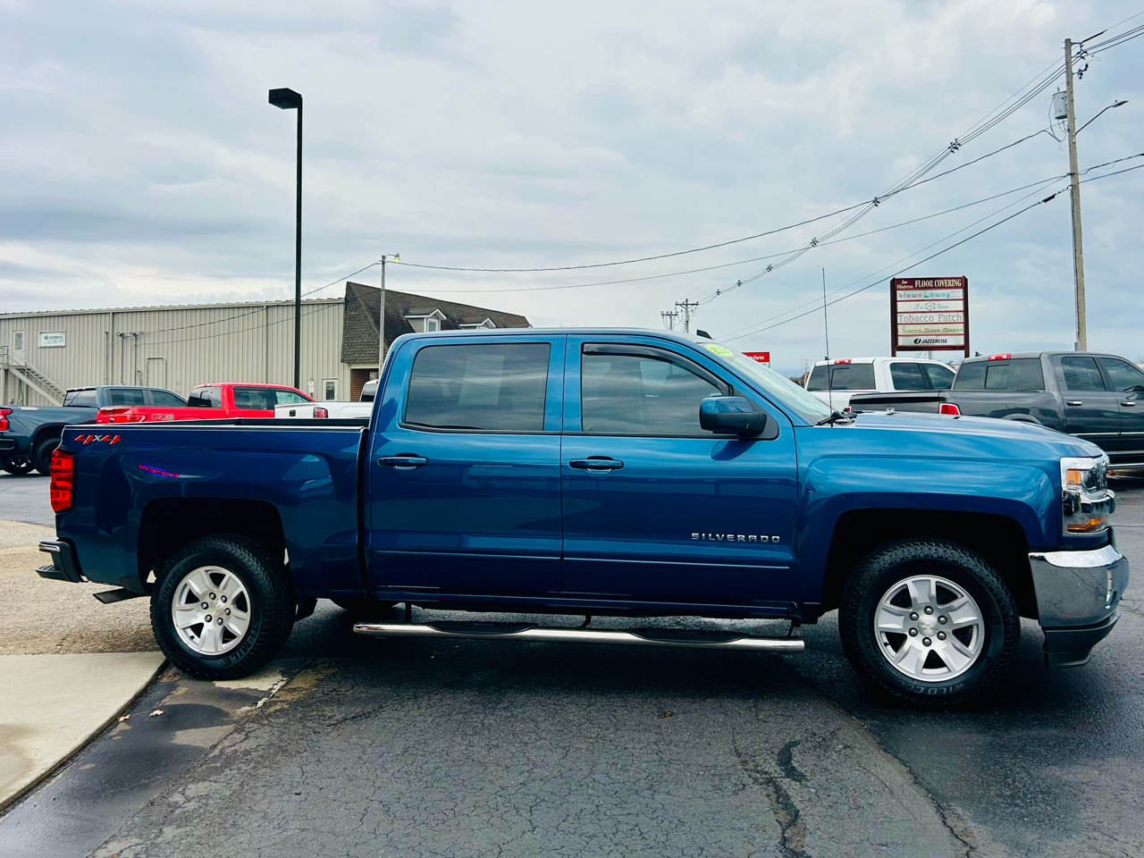 Chevrolet Silverado 1500 4WD Crew Cab 143.5" LT w/1LT 2018