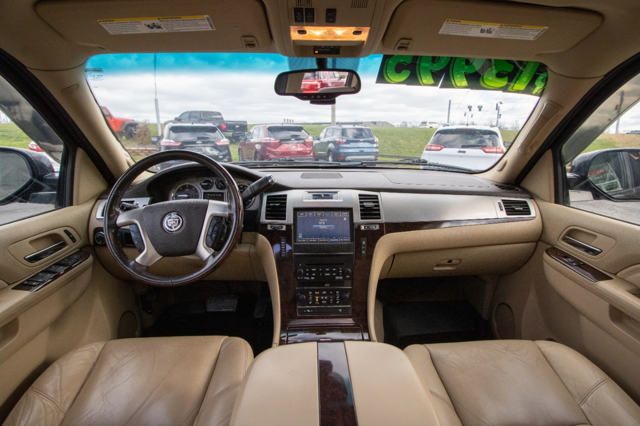 Cadillac Escalade ESV AWD 4dr Premium 2011