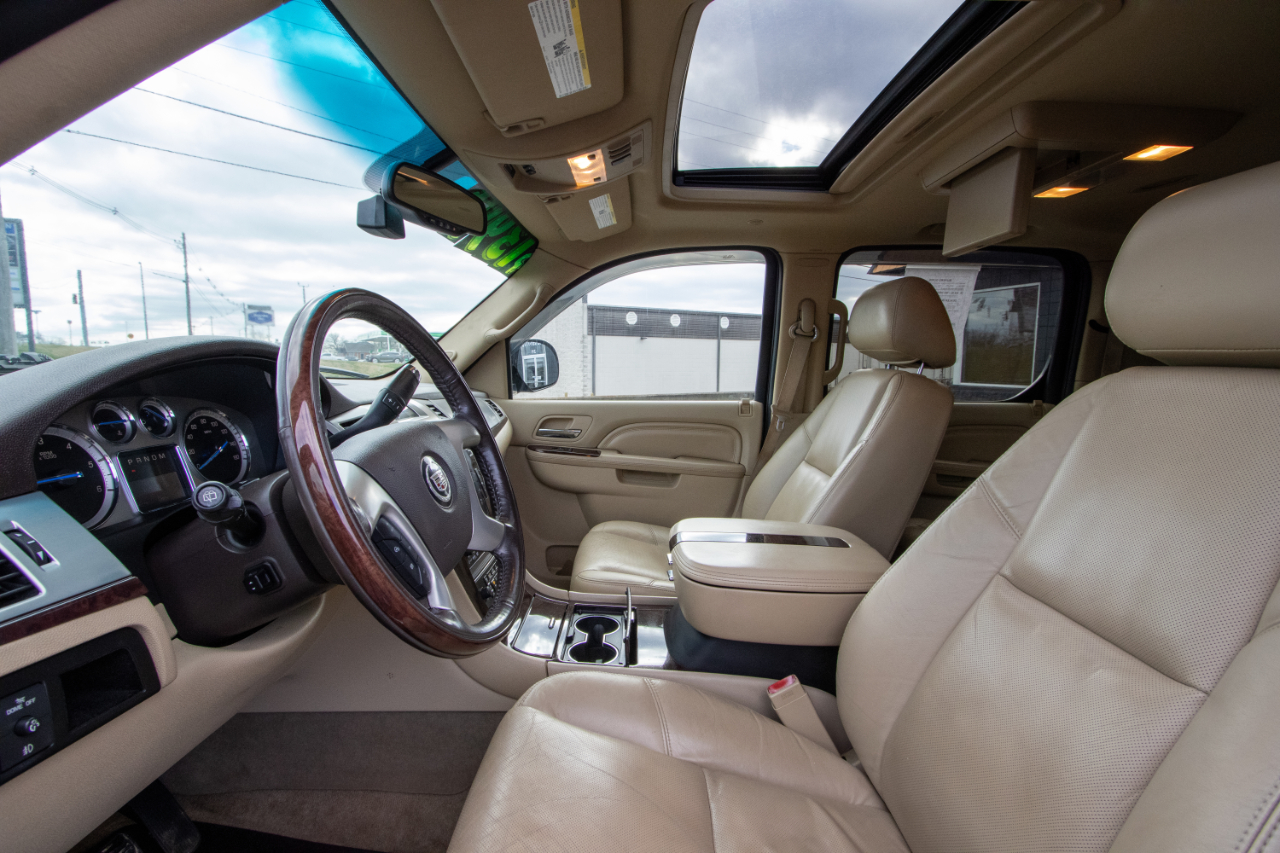 Cadillac Escalade ESV AWD 4dr Premium 2011