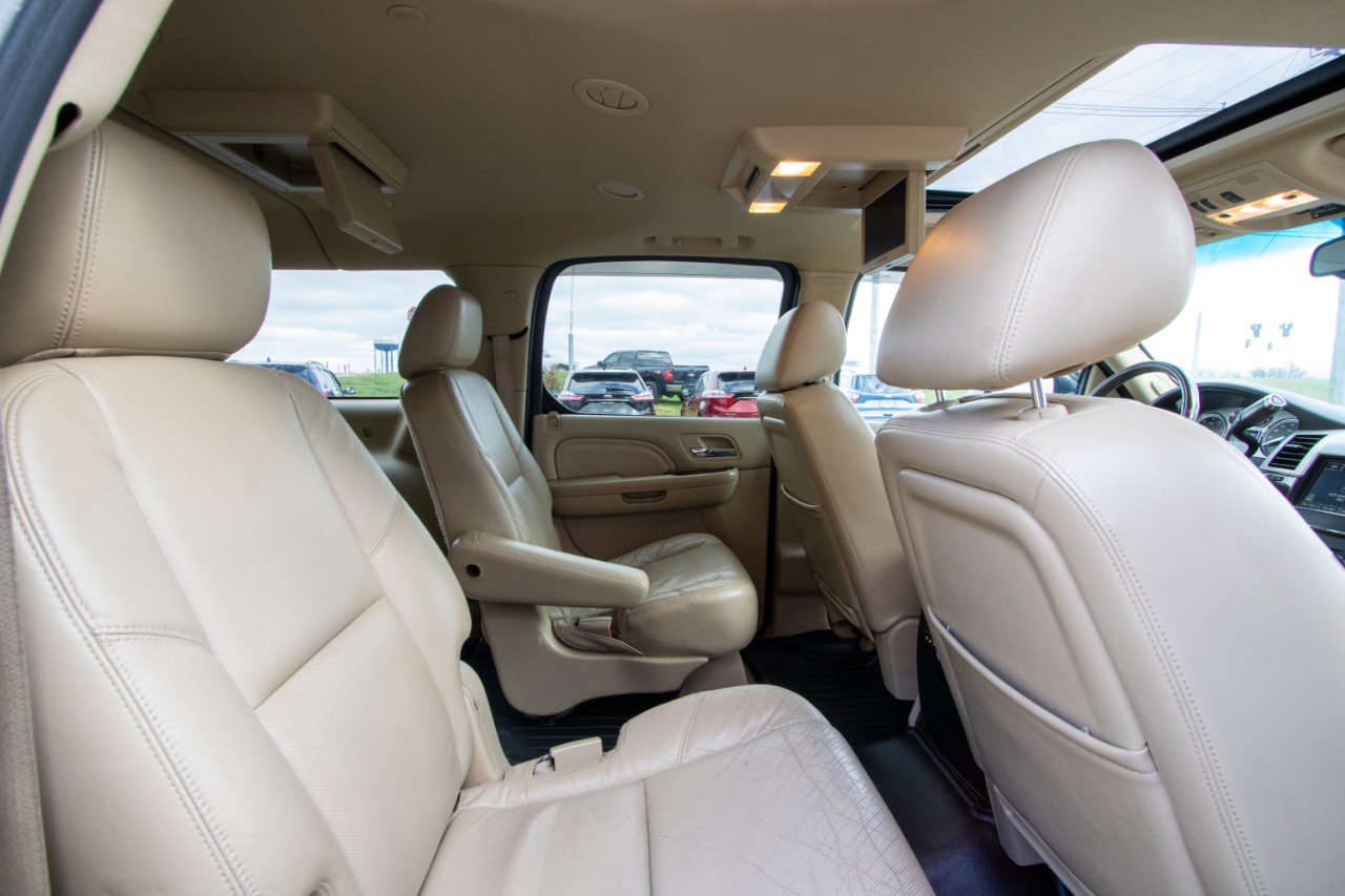 Cadillac Escalade ESV AWD 4dr Premium 2011