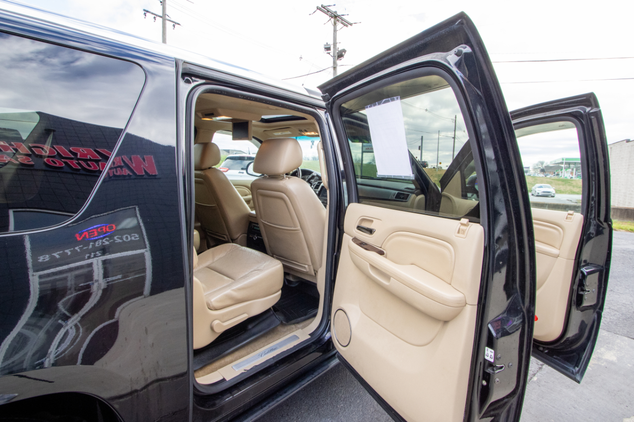 Cadillac Escalade ESV AWD 4dr Premium 2011