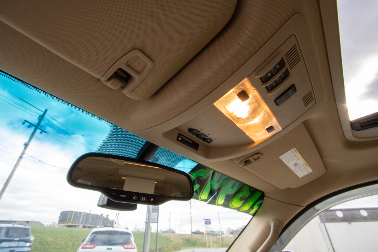 Cadillac Escalade ESV AWD 4dr Premium 2011