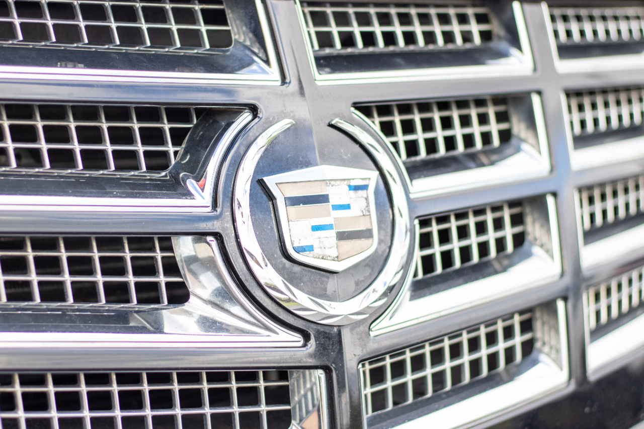 Cadillac Escalade ESV AWD 4dr Premium 2011