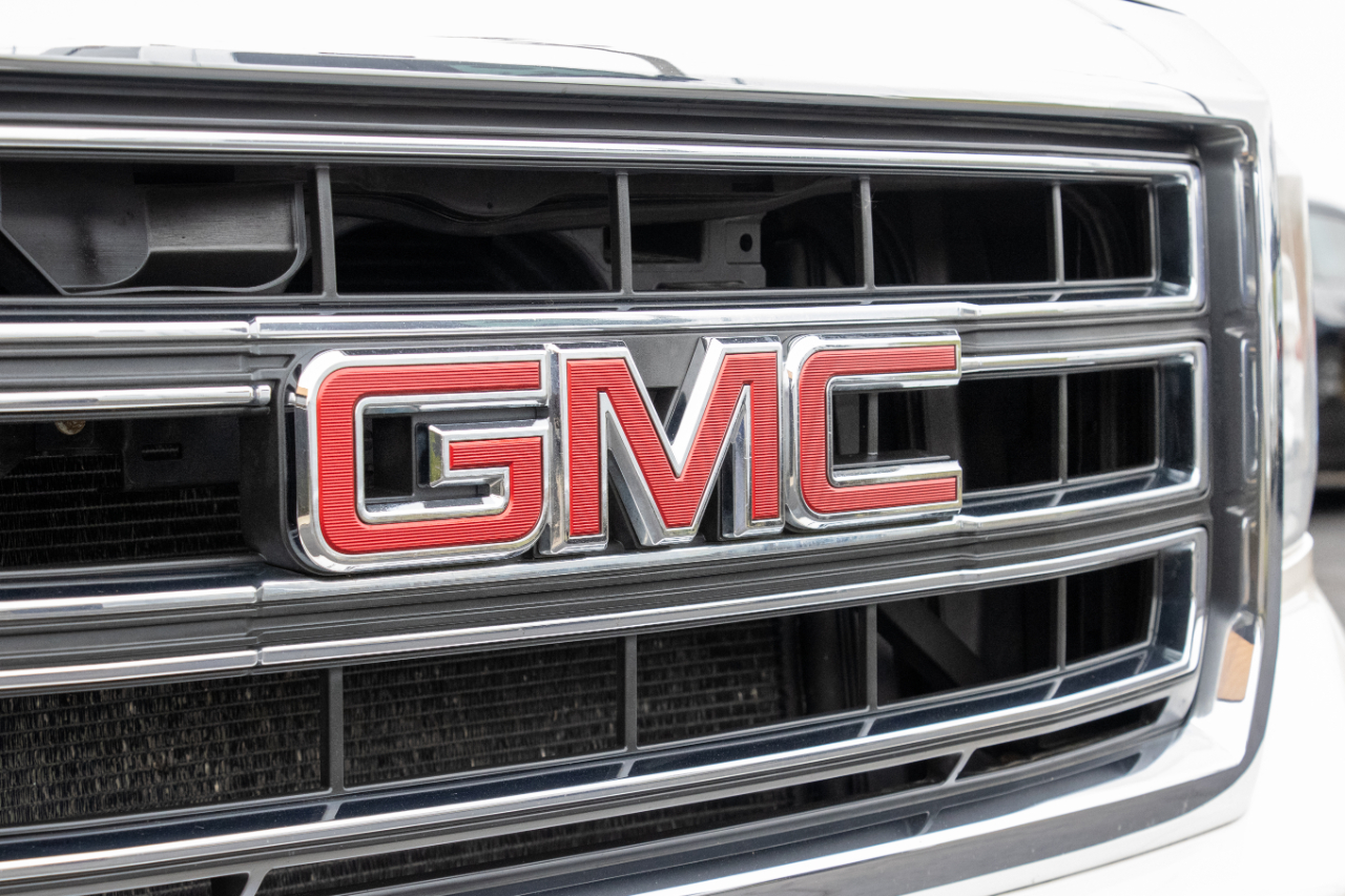 GMC Sierra 1500 4WD Crew Cab 143.5" SLT 2015